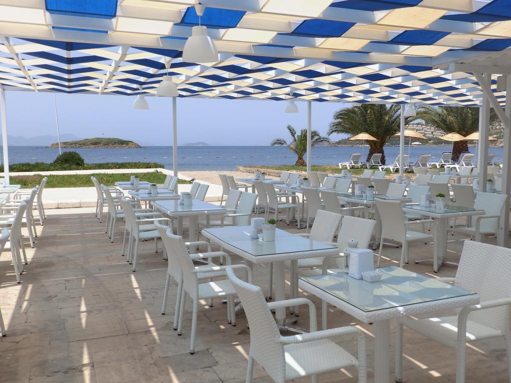 Club Blue White All Inclusive Turgutreis Exterior photo
