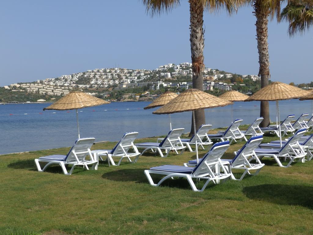 Club Blue White All Inclusive Turgutreis Exterior photo