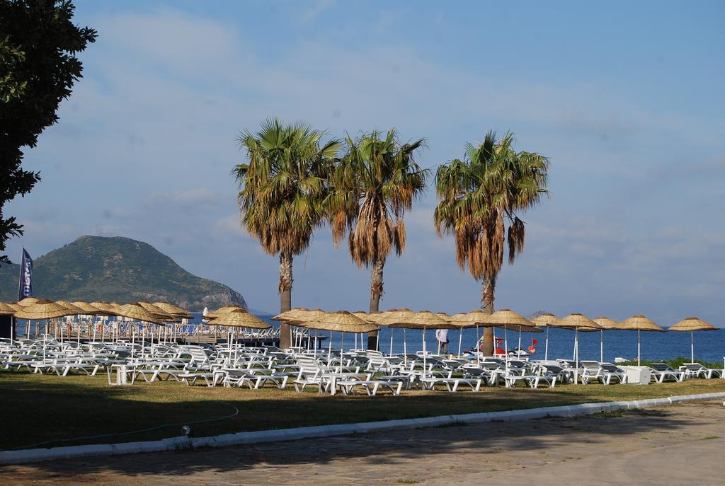 Club Blue White All Inclusive Turgutreis Exterior photo